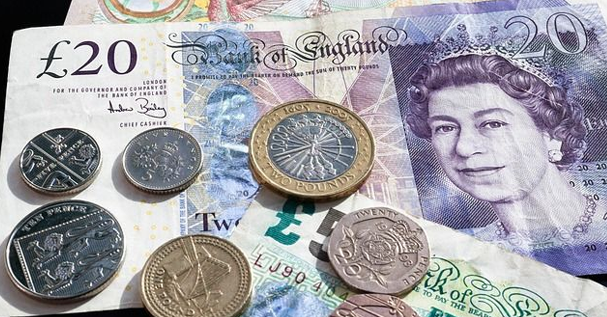 Pound Sterling Slides Toward 1.3400 as US Dollar Strengthens on US-EU Trade Deal